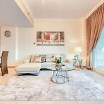 Distinctive 1 Bedroom At Shoreline 5 Palm Jumeirah By Deluxe Holiday Homes