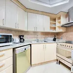 Distinctive 1 Bedroom At Shoreline 5 Palm Jumeirah By Deluxe Holiday Homes