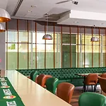 Holiday Inn Express Dubai, Jumeirah