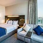 Holiday Inn Express Dubai, Jumeirah