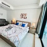 New Age Vacation Homes - Lovely Studio In Goldcrest Views 2, Jlt Dubai