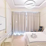 Luxury Escapes - Brand New Studio With View - Azizi Farhad Jaddaf