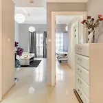 Holiday Home Near Beach & Metro