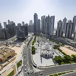 Spacious Studio In Downtown I 8 Boulevard Walk