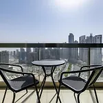 Spacious Studio In Downtown I 8 Boulevard Walk
