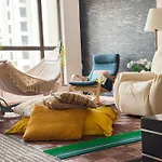 The Journey Hostel - Infront Of Tram-Metro, Access To Beach, Pool & Gym - Enjoy Our Seaview - Coworking Space - Resident Housekeeping - Inhouse Food Menu - All At Jumierah Beach Residence, Dubai Marina