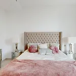 Luxurious 5 Bed Villa - Al Barari