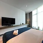 Business Bay Modern Studio With A Canal View At Damac Maison Prive 1616