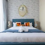 Magnificent - Luxurious 3+ 1 Bedroom Located In Downtown Dubai