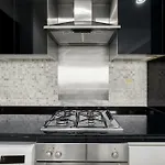 Vacay Lettings - Damac Maison Signature Tower