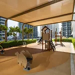 Homes & Beyond I Modern 2 Bedroom Apt With Beach Access