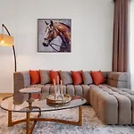 Elegant 2Br By Dubai Mall