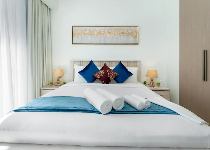 Downtown Dubai 1Br Apartment In Act Towers Near Burj Khalifa