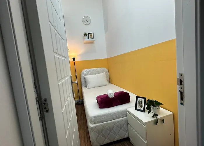 Wonderful Partition Room In Al Barsha 1 Near Metro