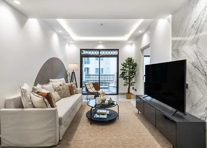 The Smart Concierge - Reehan 8