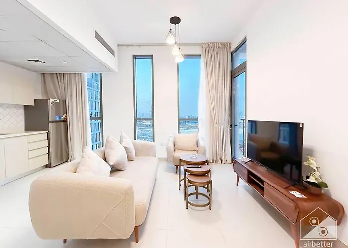 Luxurious 1Br Apt With Balcony In Production City