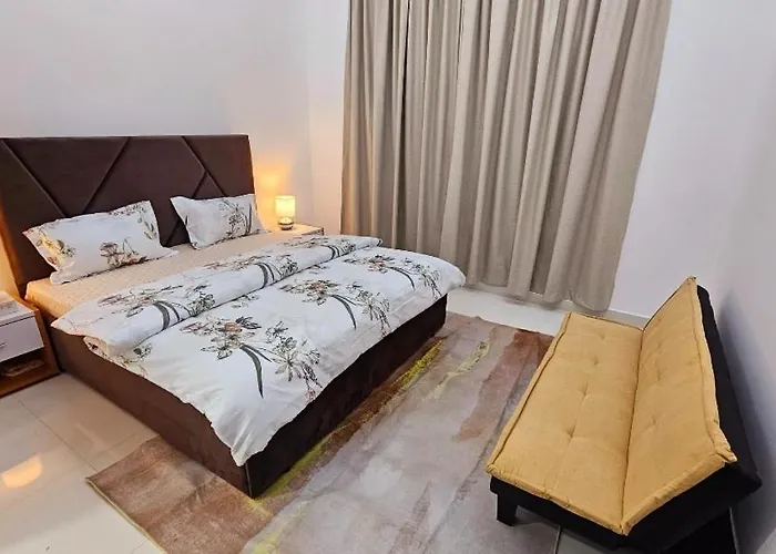 Elegant Villa Rooms In Dubai Near Airport