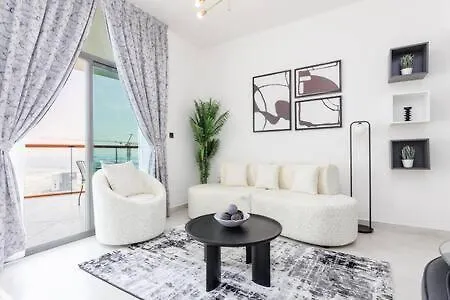 Contemporary 2 Bedroom Apartment