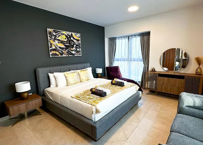 Luxury 2-Bedroom In Dubai Marina With Sea View