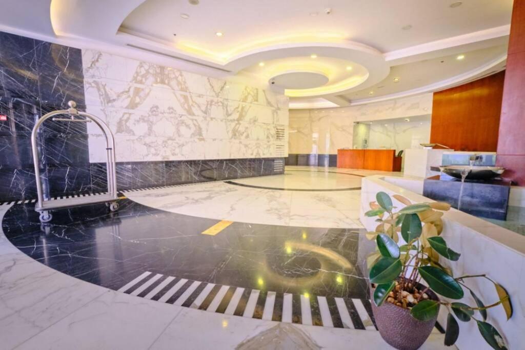 Lovely 1-bedroom In The Heart Of Marina Apartment *