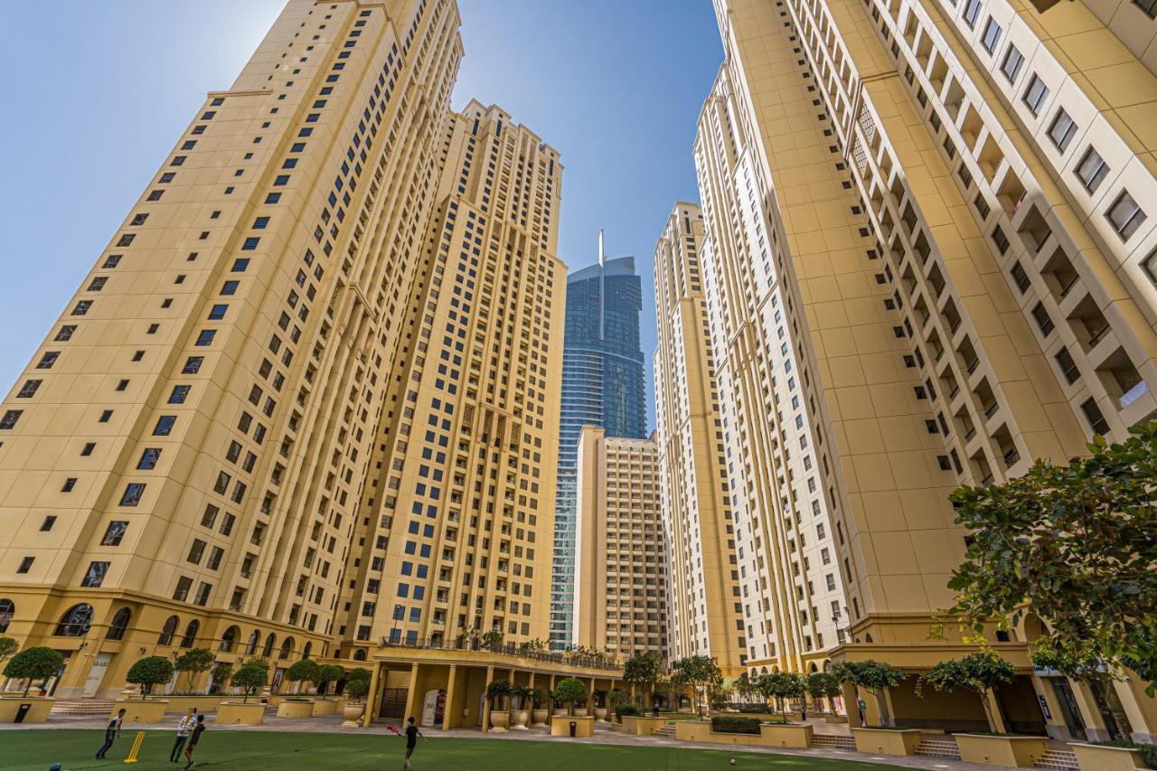 Higuests - Stylish In Jbr Steps From The Daire