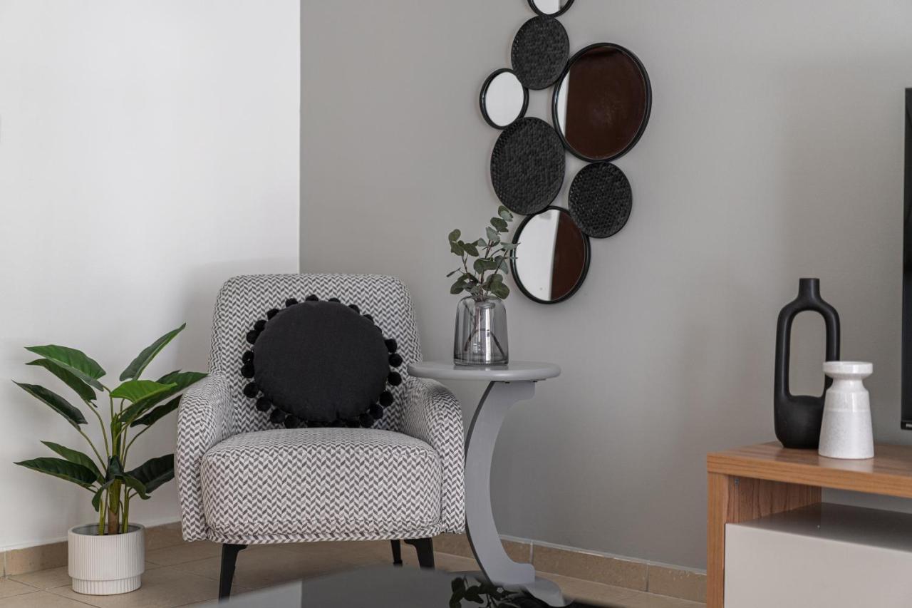 Higuests - Stylish In Jbr Steps From The Dubai
