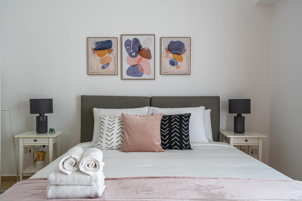 Daire Higuests - Stylish In Jbr Steps From The *