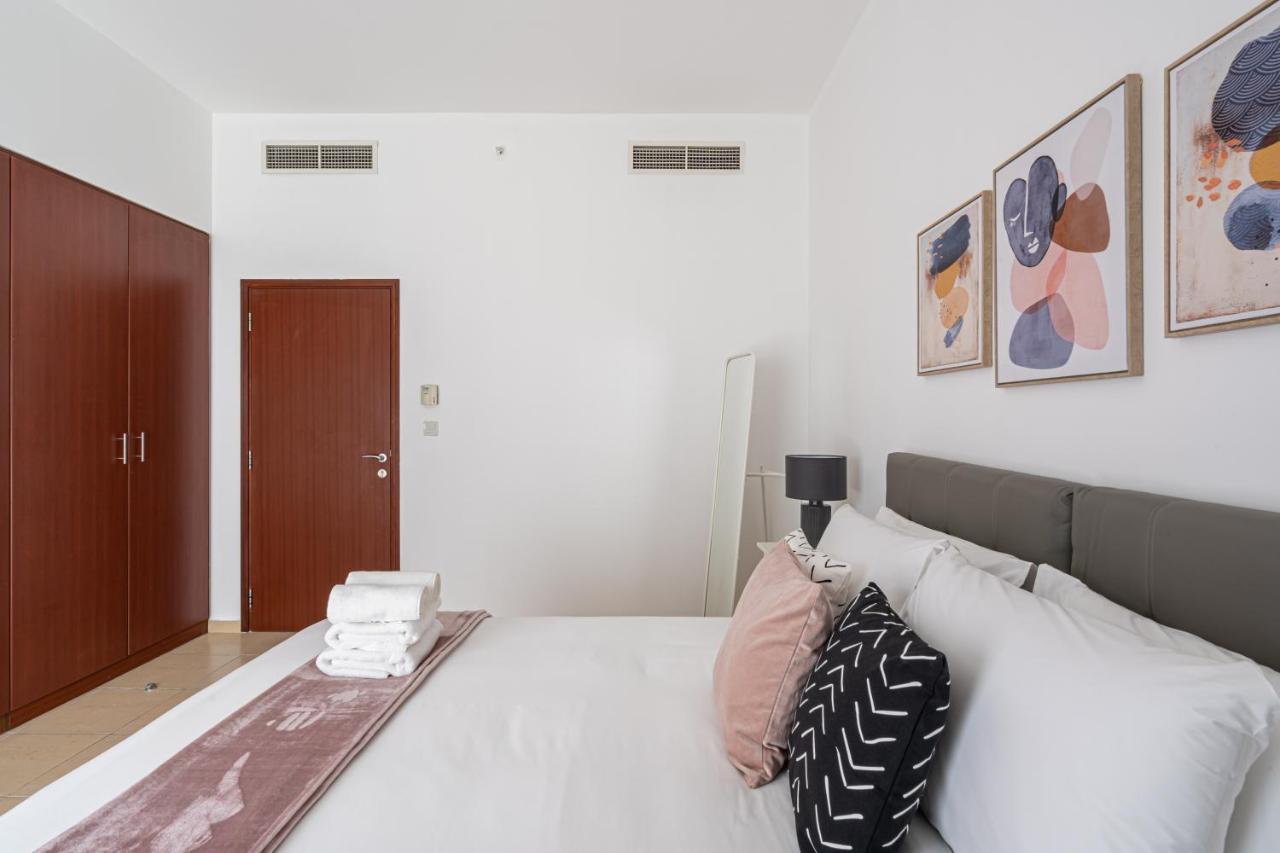 Higuests - Stylish In Jbr Steps From The Daire