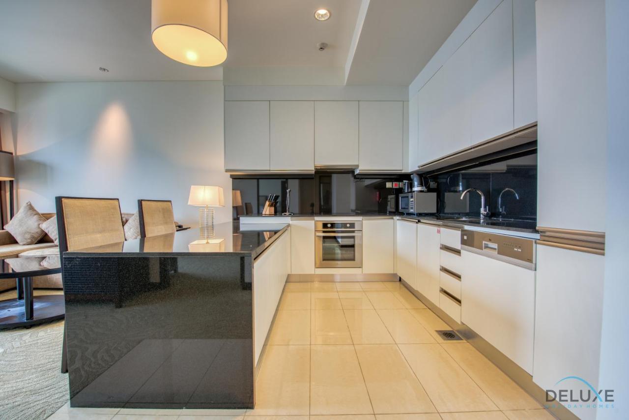 Apartment Marina Gem With Overlooking Canal Views 1br Next To Mall, The Address Residences, Marina By Deluxe Homes *