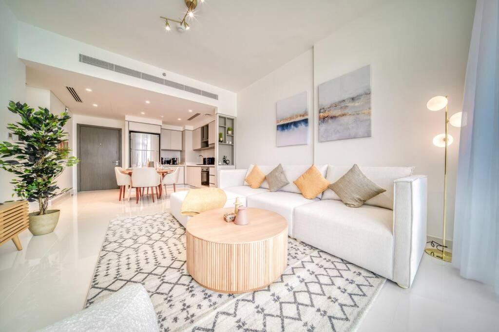 Sunrise Bay, Emaar Beachfront Harbour - Mint Apartment *