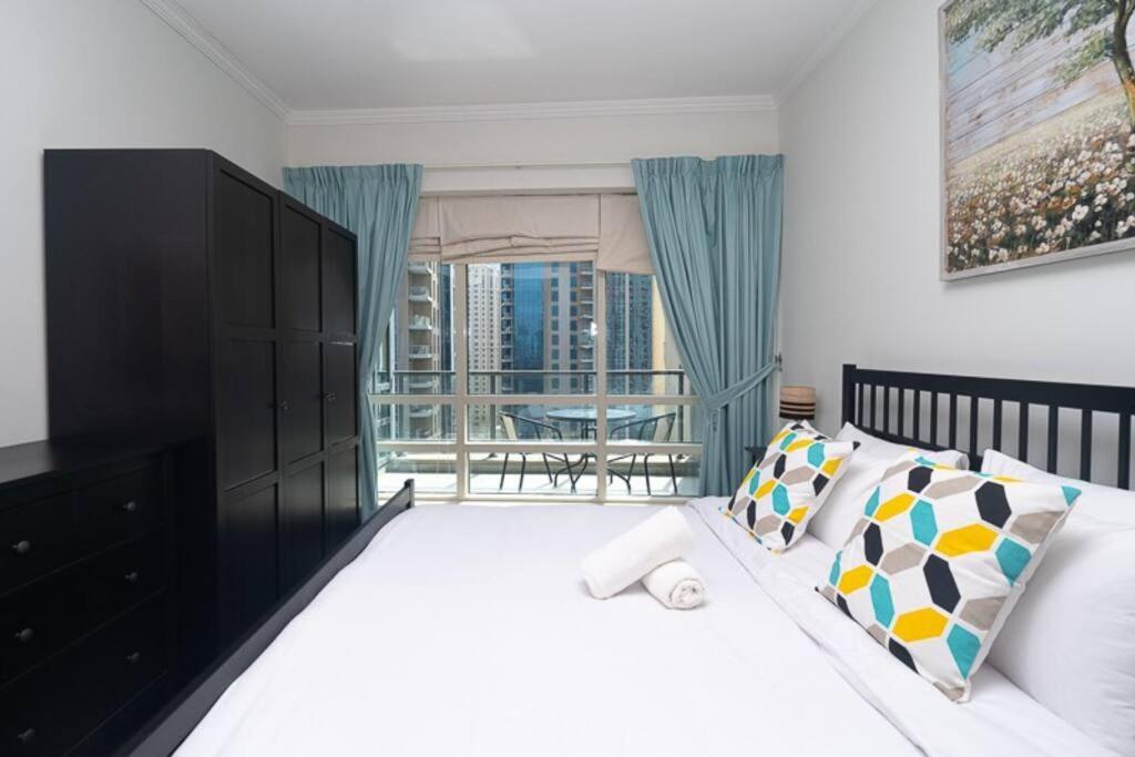 Rh- Bright & Spacious 1br In Al Sahab Tower, Marina