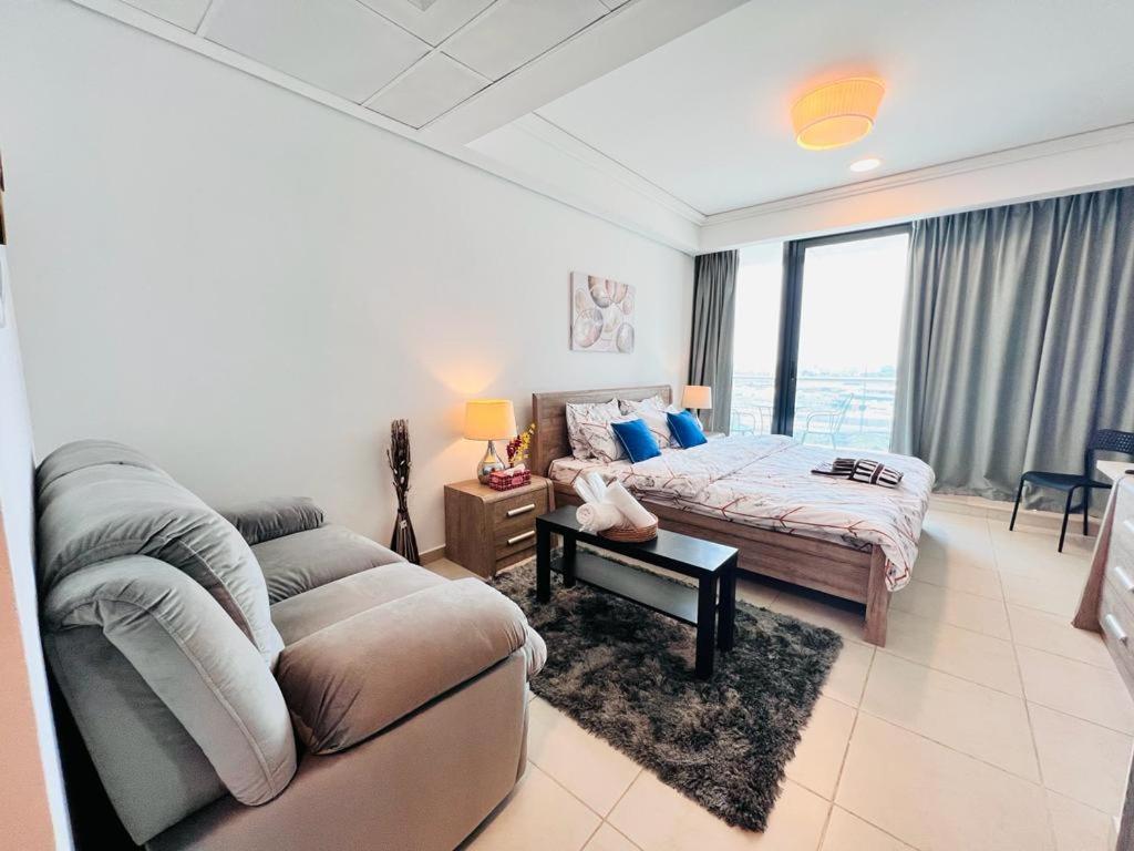 Apartment New Age Vacation Homes - Lovely Studio In Goldcrest Views 2, Jlt *