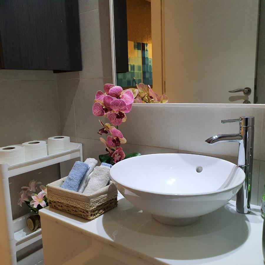 Luxury A Short Drive Away From Downtown Daire *
