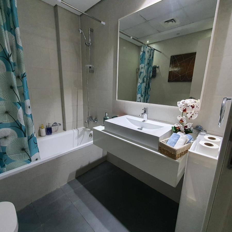Luxury A Short Drive Away From Downtown Daire *