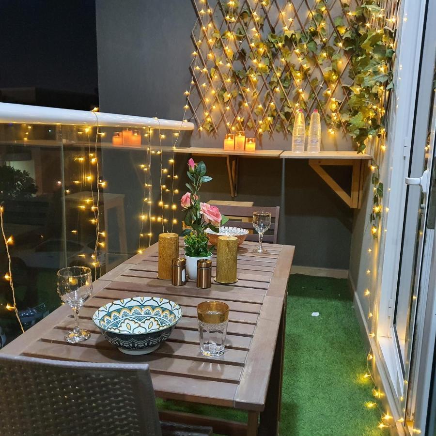 Daire Luxury A Short Drive Away From Downtown *