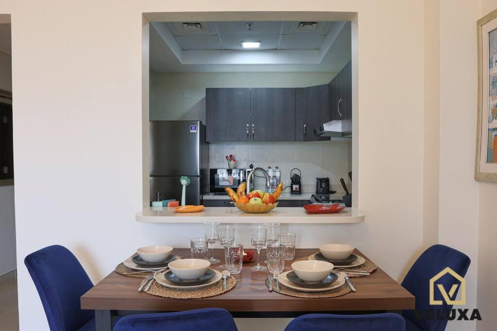 Apartment Veluxa - Warm And Cozy, Next The Five Jvc