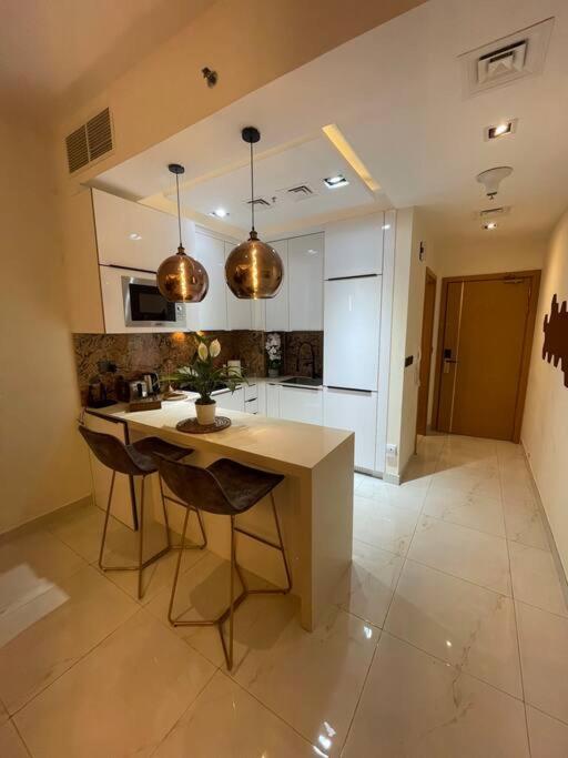 Luxury 5 Star 1 Bed * Dubai