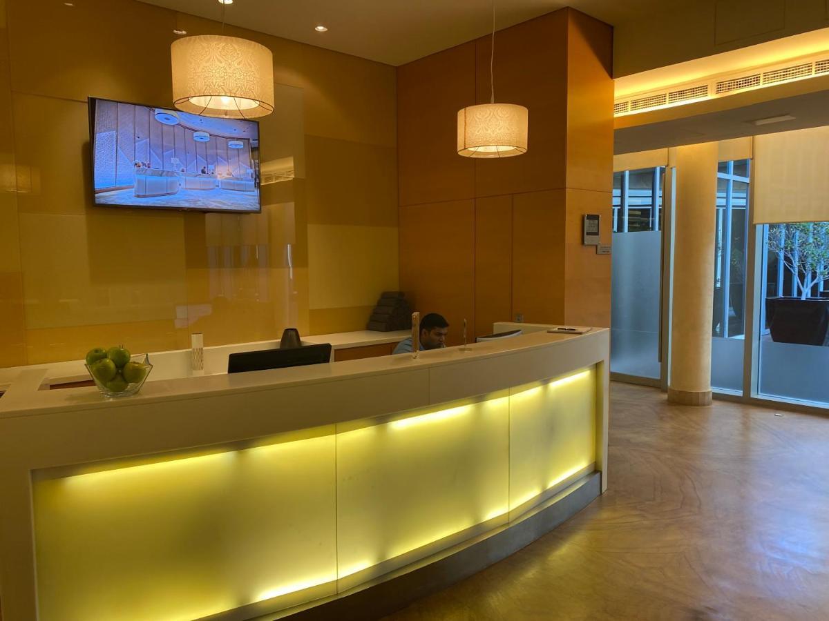 Superhost - Luxurious With Breathtaking Skyline View - Address Mall Apartment *