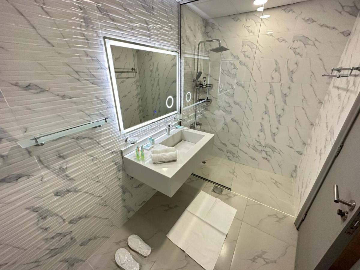 Ultimatestay - Luxurious 4br In Jumeirah Towers Close To Jbr Apartment