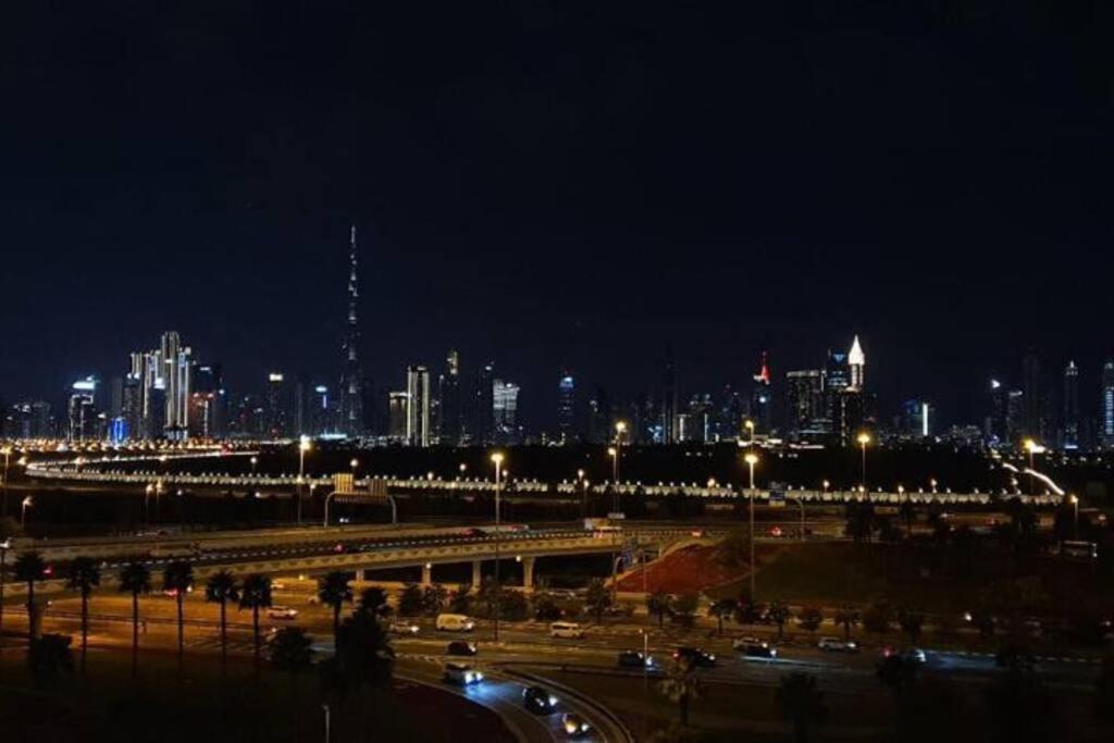 Venduras - Skyline View Farhad Azizi Al Jaddaf Apartment *