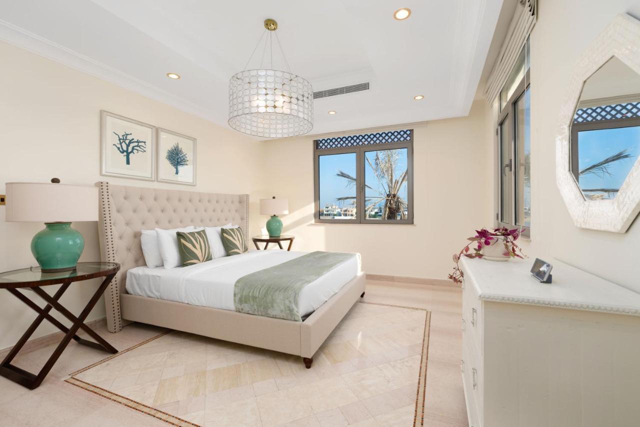 Villa Maison Privee - Exclusive With Private Pool, Garden & Dubai