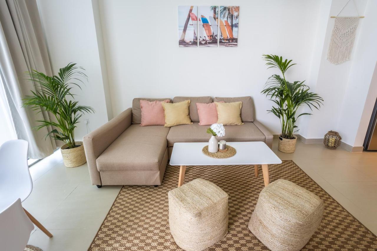 Waves Holiday - Waterfront With Breathtaking Sea Views Daire *