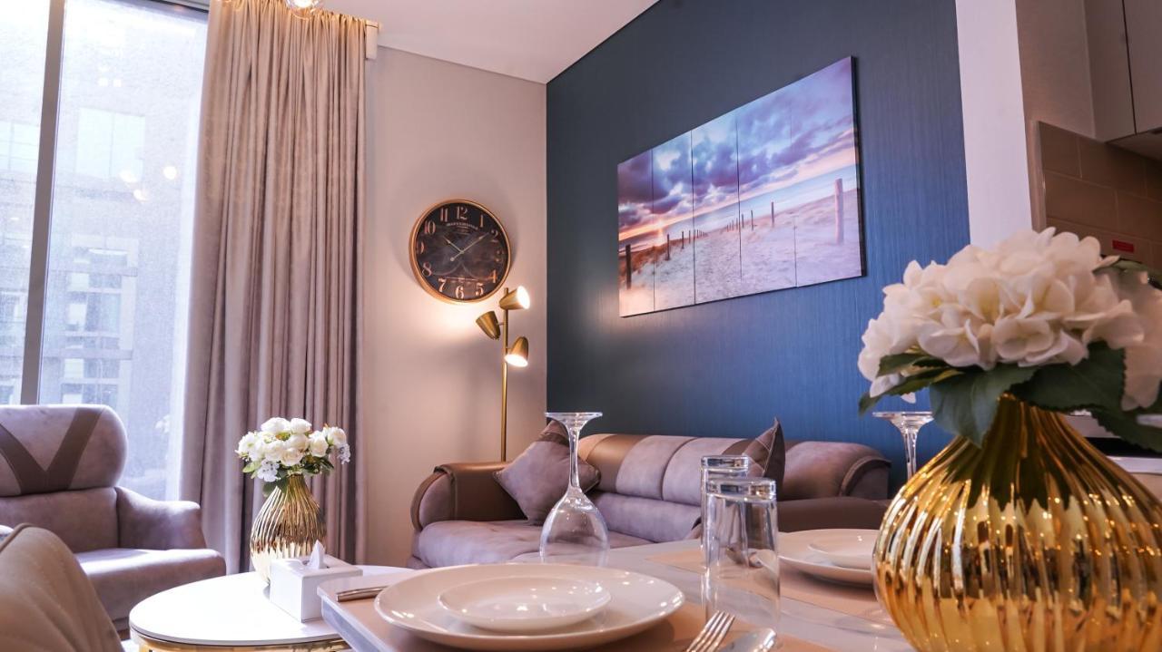 Apartment La Casa Da Vinci 1br Cvr B3002 Near Burj Khalifa Dubai