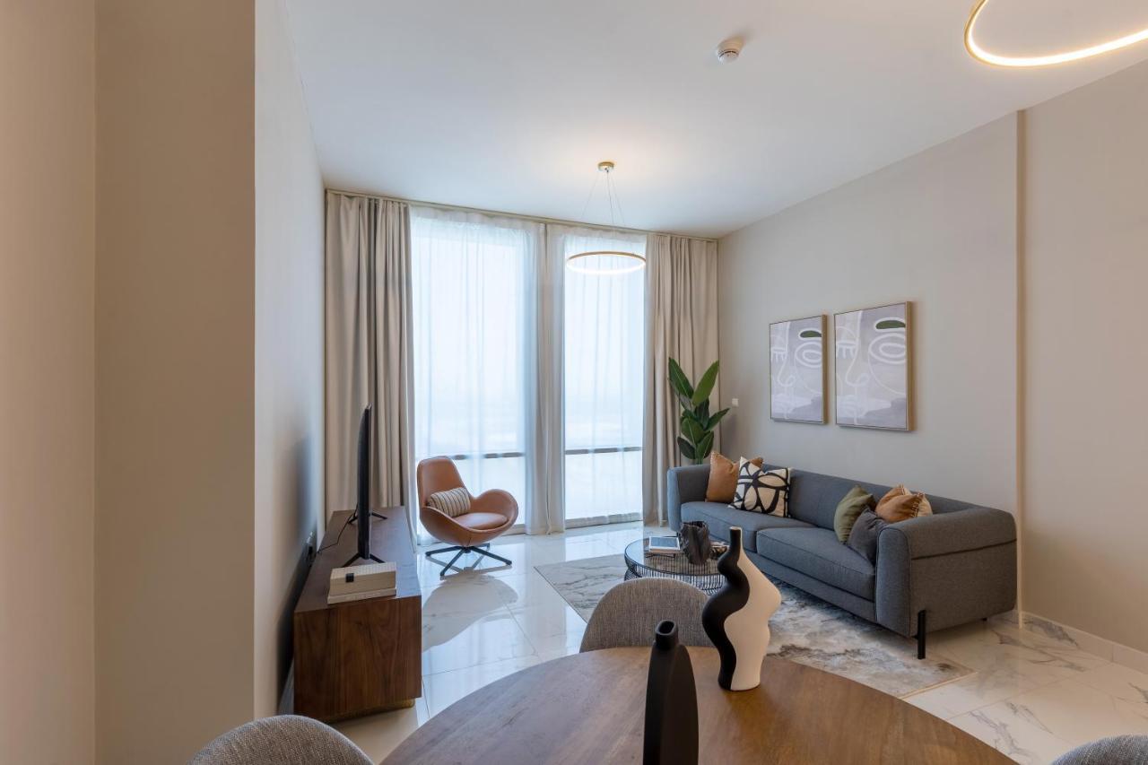 Apartment Sunny Sky 2 Bedrooms With Pool View Meera Tower