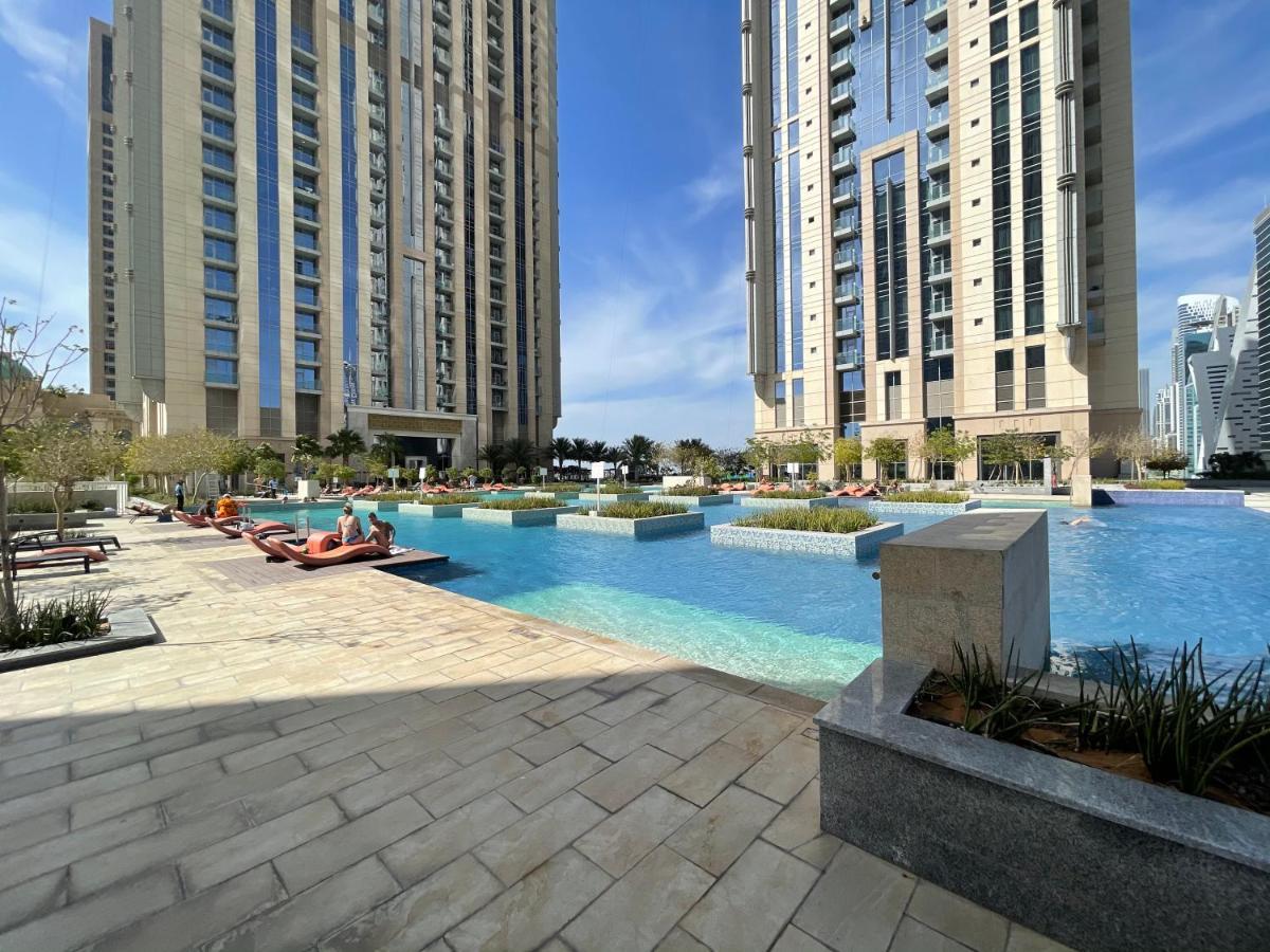 Sunny Sky 2 Bedrooms With Pool View Meera Tower Apartment Dubai