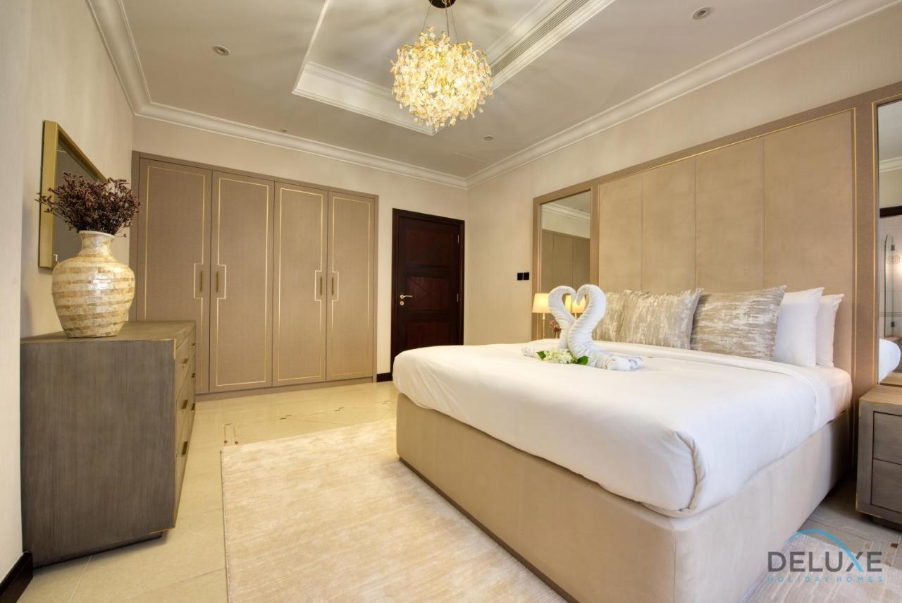 Villa Immaculate 4br With Assistant And Private Pool At Frond O Palm Jumeirah By Deluxe Dubai