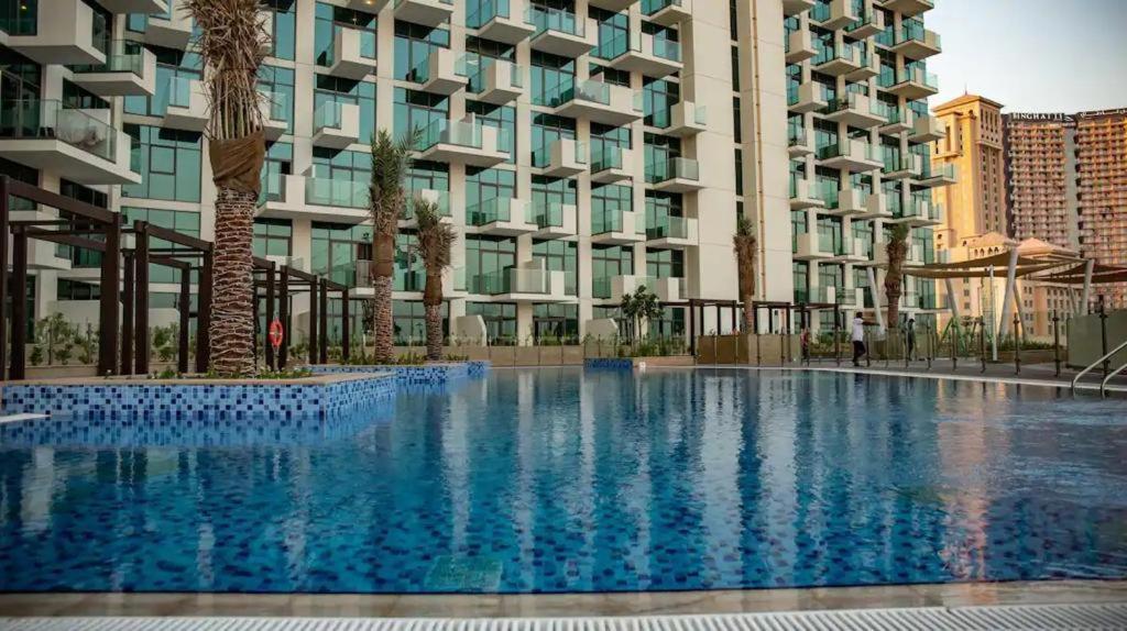 Apartment Venduras - Skyline View Farhad Azizi Al Jaddaf Dubai