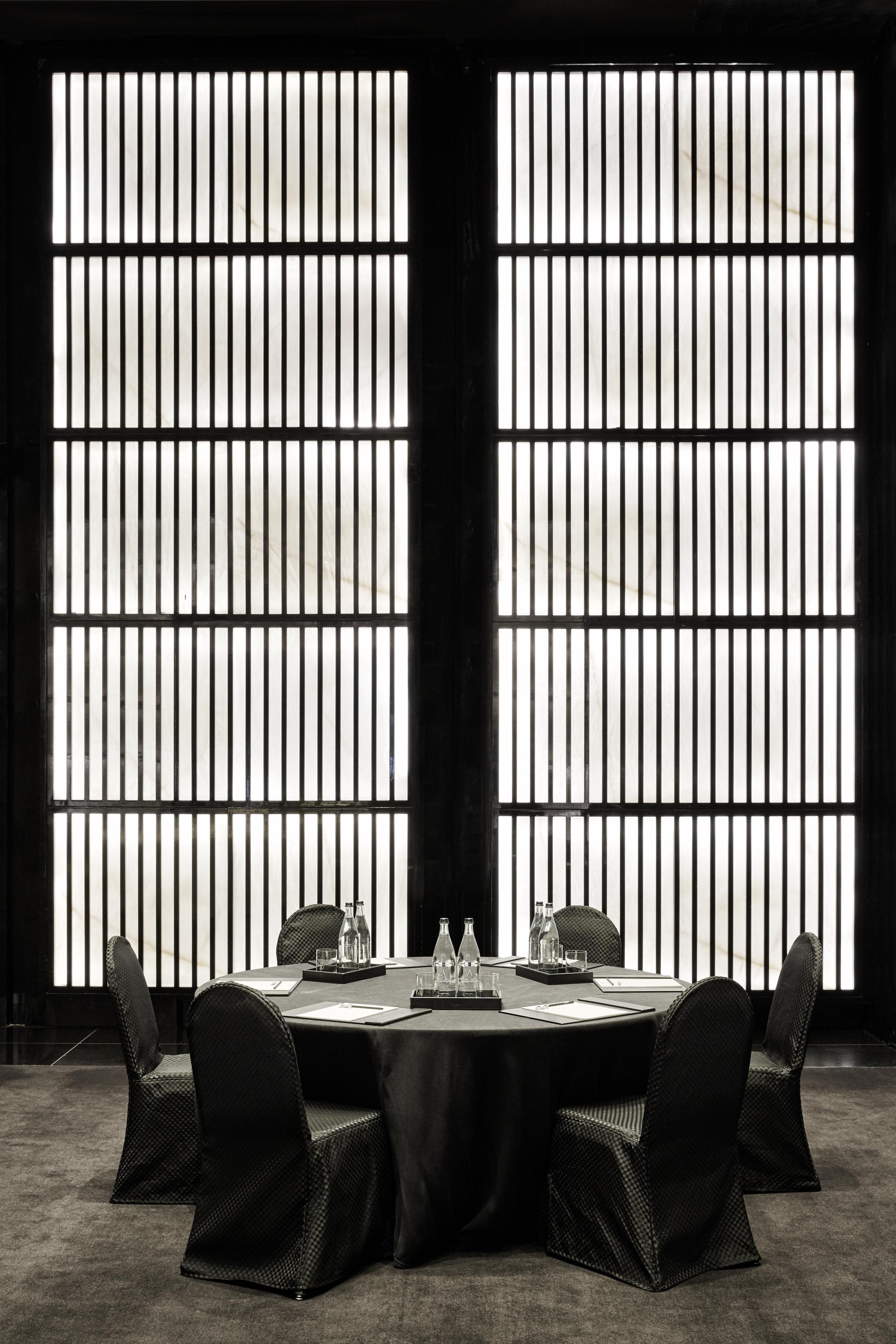 Armani Dubai, Burj Khalifa Hotel