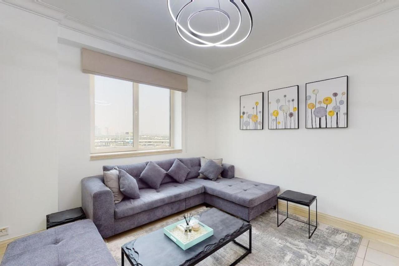 Al Murjan - Appealing One Bedroom Apartment *