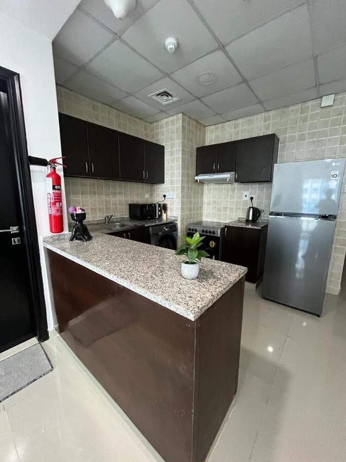 Elegant At Marina Apartment